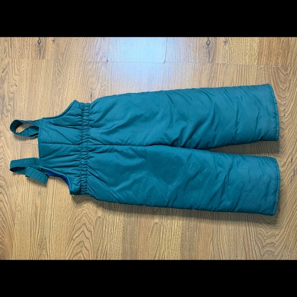 Snow suite for kids. - Picture 2 of 3